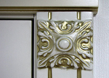 Декоративный элемент двери
